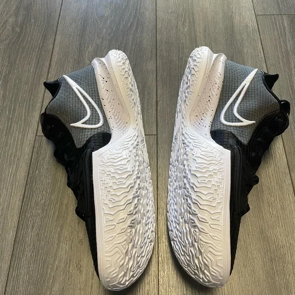 NEW Nike Kyrie Low 4 TB Promo Black White DM5041 001  display picture 1